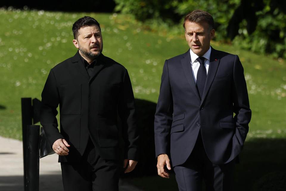 Macron recibe a Zelenski para una reunión dedicada a Ucrania en la cumbre del G7