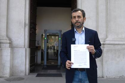 Movimiento LGTBI pide a Kast no retroceder en derechos y denuncia señales "preocupantes"