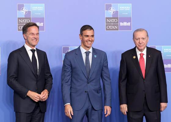 Sánchez y Trump coinciden en los prolegómenos de la cumbre sin contacto entre ambos