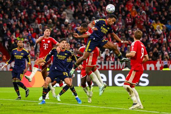 2-2. El Bayern y el Arsenal empatan en partido con varias fases