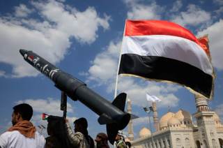 Los hutíes del Yemen envían a juicio a 8 empleados de ONU y sociedad civil por "espionaje"