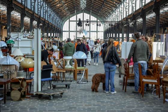 Una de las mayores ferias de diseño de Europa reúne en Bruselas a amantes del "vintage"