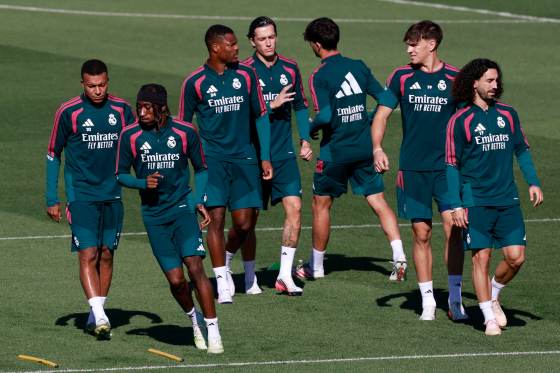 El Real Madrid inventa el mercado galáctico sin factura galáctica