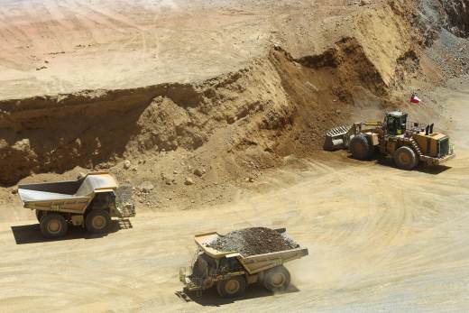 Chile mira al 'boom' del cobre con desafíos en inversión y producción para crecer al 2030