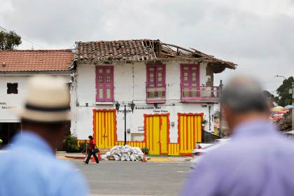 Corazón turístico del Eje Cafetero colombiano busca recuperar a visitantes tras terremoto