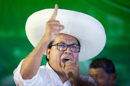 Un fiscal de Perú pide más de 5 años de cárcel para candidato de izquierda Roberto Sánchez