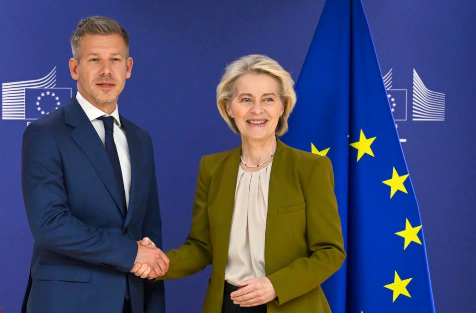 Von der Leyen y Magyar se reúnen en Bruselas con vistas a trabajar "estrechamente juntos"