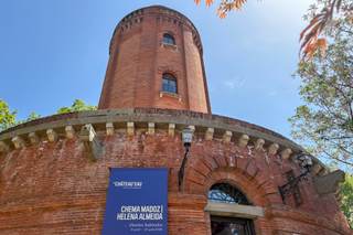 La obra de Chema Madoz se encuentra con la de Helena Almeida en una exposición en Toulouse