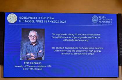 Nobel de Física a Halzen por hallazgo de neutrinos de alta energía de origen astrofísico