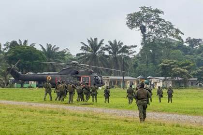 Ecuador y EE.UU. destruyen un campamento de grupo disidente de las FARC cerca de Colombia