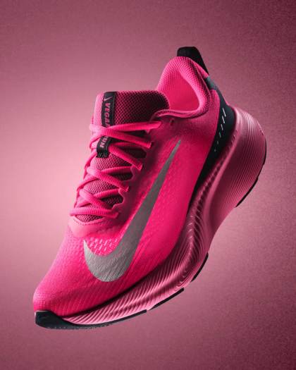 Nike lanza la primera zapatilla diseñada para la India mientras pierde terreno en China