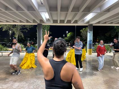 Los sordos de Puerto Rico bailan al compás de la bomba gracias a una pionera iniciativa