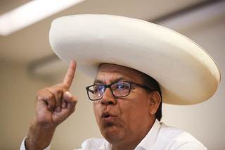 Roberto Sánchez afirma que en Perú el presidente Balcázar "está pintado" y manda Fujimori