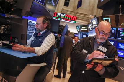 Wall Street abre subiendo más de 1,5 % tras aplazar Trump ataques a plantas de energía