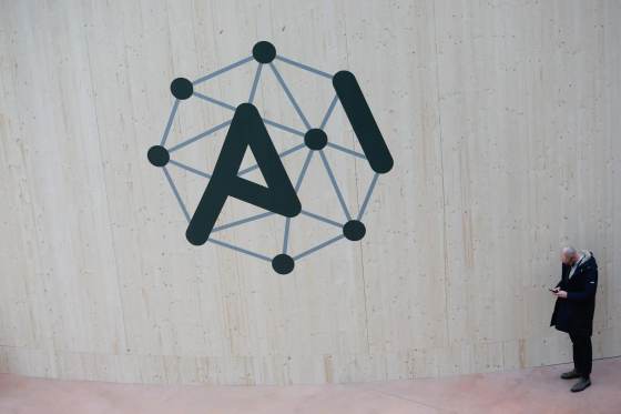 La inteligencia artificial "se nos va de las manos", pero ¿cómo y de qué manos?