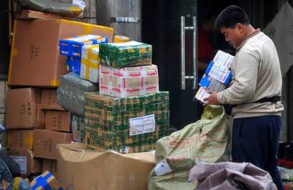 China limitará a partir del 1 de julio el exceso de embalaje en la paquetería