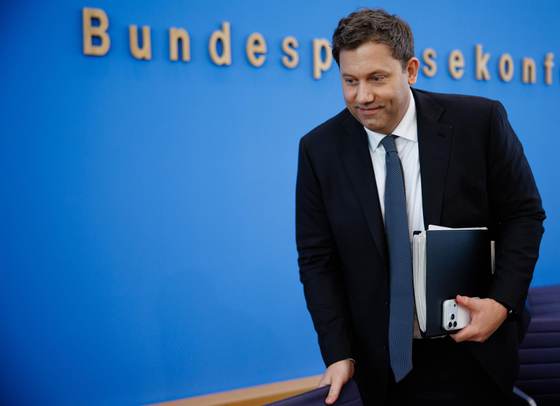 Alemania aumentará el gasto militar y mantiene las inversiones récord en las cuentas públicas de 2027