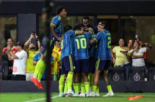 2-0. Colombia levanta cabeza y hunde a Perú en la incertidumbre
