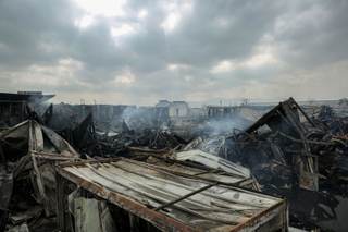 Talibanes elevan a 408 los muertos mientras se buscan desaparecidos tras ataque pakistaní