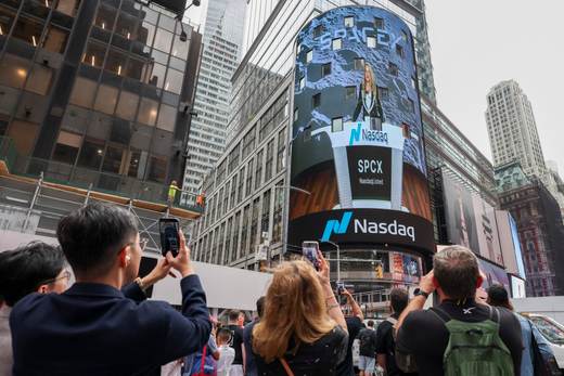 SpaceX entra en el índice Nasdaq-100 pero cae un 5,7 % ante impacto limitado sobre fondos