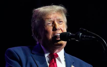 Trump convierte el inicio de los festejos de la independencia en un mitin electoral