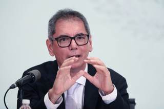 Gobierno y empresarios ratifican precio de 24 productos básicos por menos de 53 dólares