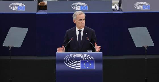 Mark Carney: "Las plataformas tecnológicas quieren robarles la infancia a nuestros hijos"