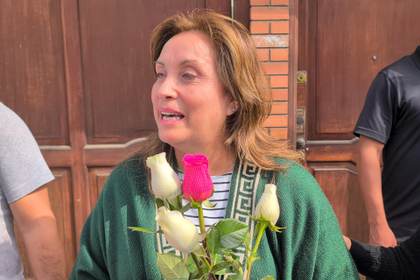 La Fiscalía de Perú archiva denuncia contra expresidenta Boluarte por duplicarse su sueldo