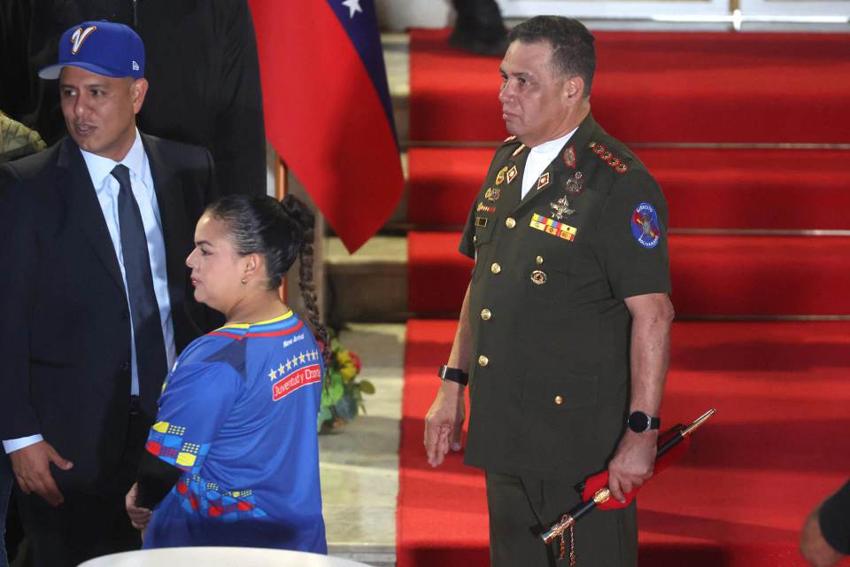 Cúpula militar venezolana apoya acuerdo con EEUU y dice que no es una "subordinación"