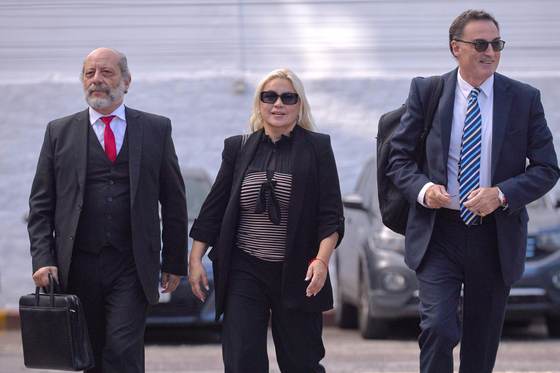 Expareja de Maradona aporta una nueva prueba al juicio: la grabación de una reunión clave