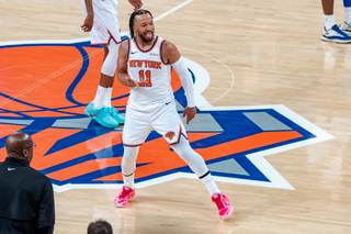 137-98. Los Knicks arrollan a los 76ers en el primer asalto de la semifinal del Este