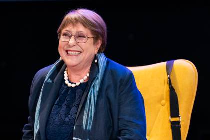 Canciller chino se reúne con Michelle Bachelet, candidata a secretaria general de la ONU