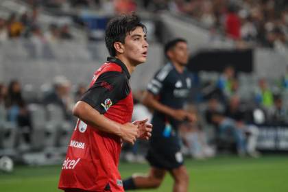 ¿Quién es Gilberto Mora, uno de los diez jugadores 'bendecidos' por Messi?
