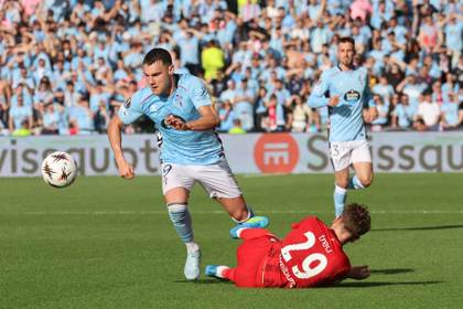 1-3. El Friburgo aplasta al Celta