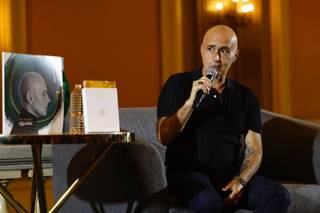 El español Javier Corcobado augura experiencia "interplanetaria" en su actuación en México