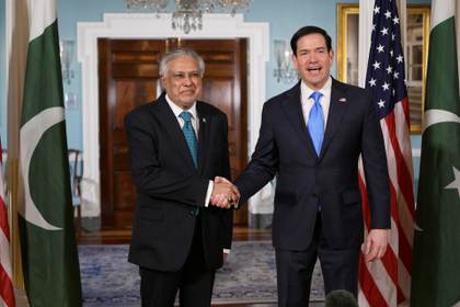 Rubio se reúne con mediador paquistaní antes de que Trump tome una decisión sobre Irán