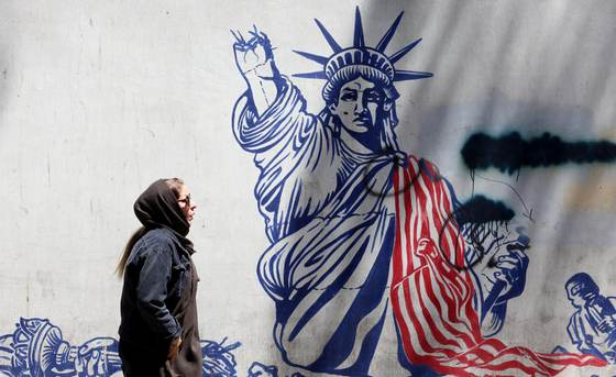 El presidente iraní ordena restablecer el internet global tras casi 3 meses de apagón