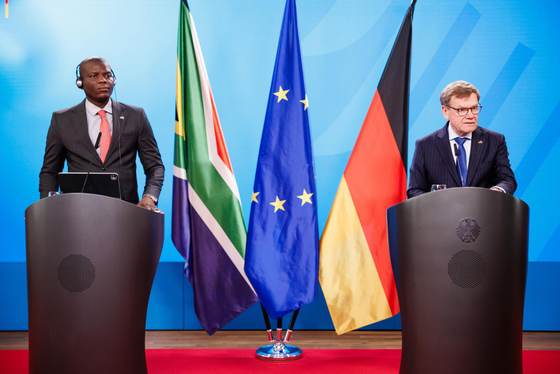 Alemania y Sudáfrica defienden el diálogo EEUU-Irán pese a la interrupción en Islamabad