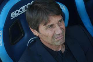 Antonio Conte deja su cargo como entrenador del Nápoles