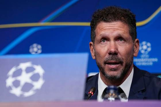 Simeone: "El Barça ataca muy bien; si recibe un gol, no tiene problemas para marcar tres"