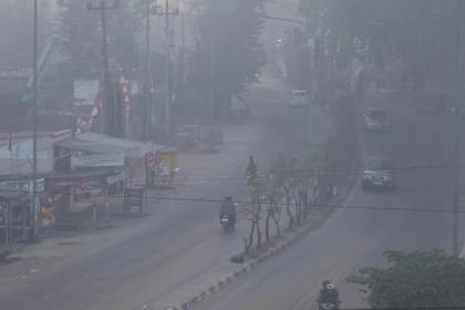 Indonesia lucha contra cientos de incendios, cuyo humo ahoga a países vecinos