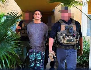 Arrestan a un colombiano que se hacía pasar por un agente migratorio en Florida