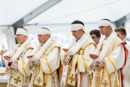 El Vaticano confirma la excomunión de los consagrantes y nuevos obispos lefebvrianos