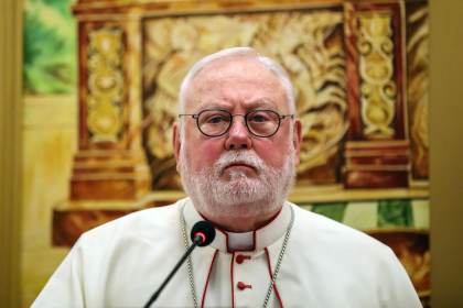 Emisario del Vaticano le dice a Lavrov que "el diálogo es más importante que nunca"