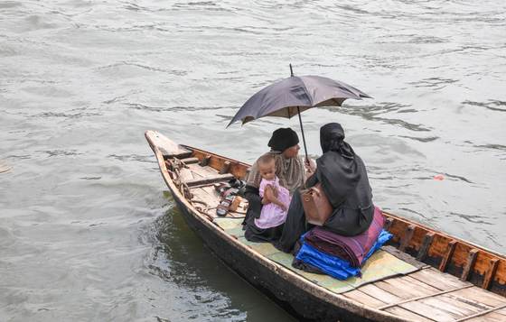 Bangladés sufre la factura de la guerra con un aumento del 15 % de combustible