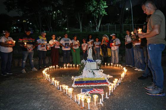 Familiares denuncian abandono a los presos políticos en Venezuela tras el doble terremoto