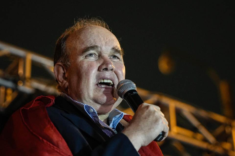 López Aliaga induce a votar por Fujimori al decir "no al voto blanco, nulo y al comunisno"