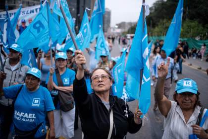 Campaña electoral en Perú concluye con ultraderechista como favorito para alcalde de Lima